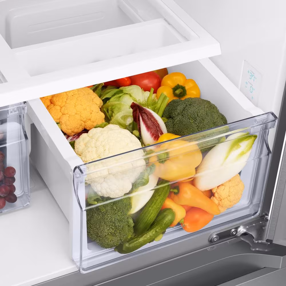 Samsung 33-inch W 18 cu. ft. Smart 3-Door French Door Refrigerator in Stainless Steel, Counter Depth - ENERGY STAR® RF18A5101SR - Image 4